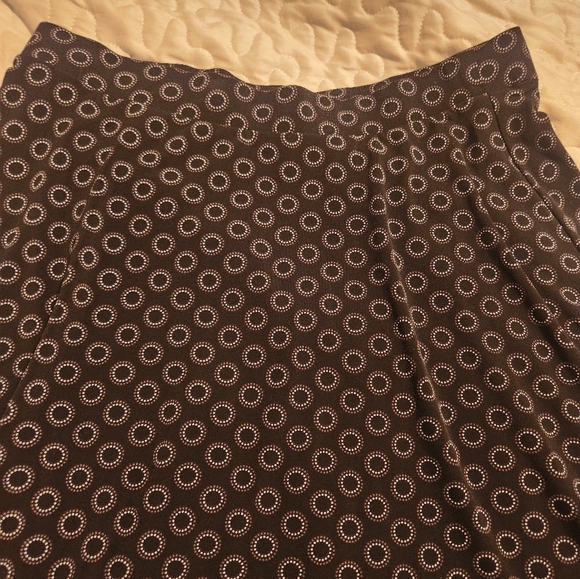 George Black and Gray Patterned A-Line Skirt - Picture 3 of 4